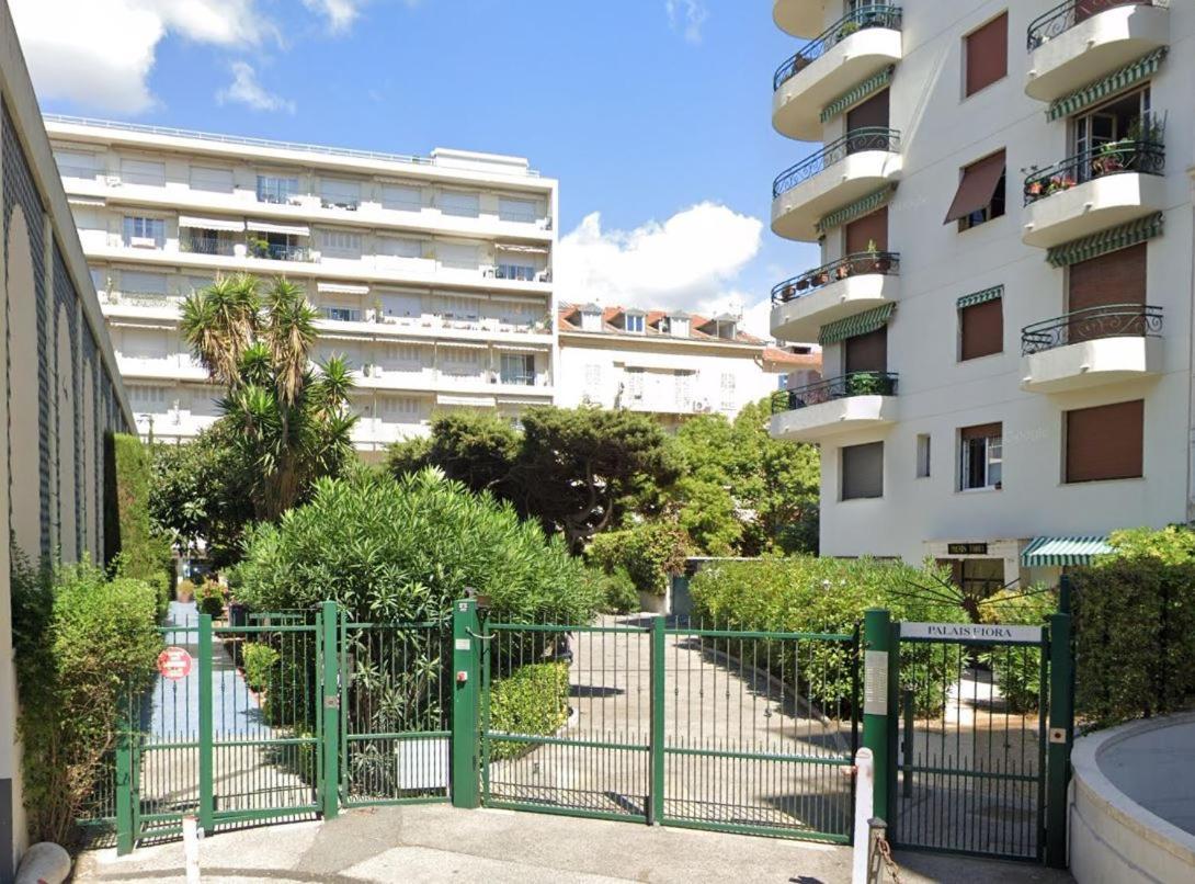 Promenade Carré D Or